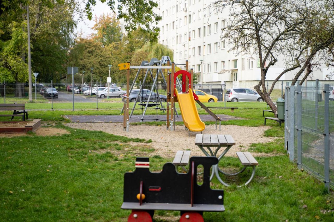 Comfort 14 -- Stylish Netflix, Wi-fi & Parking * Miskolc