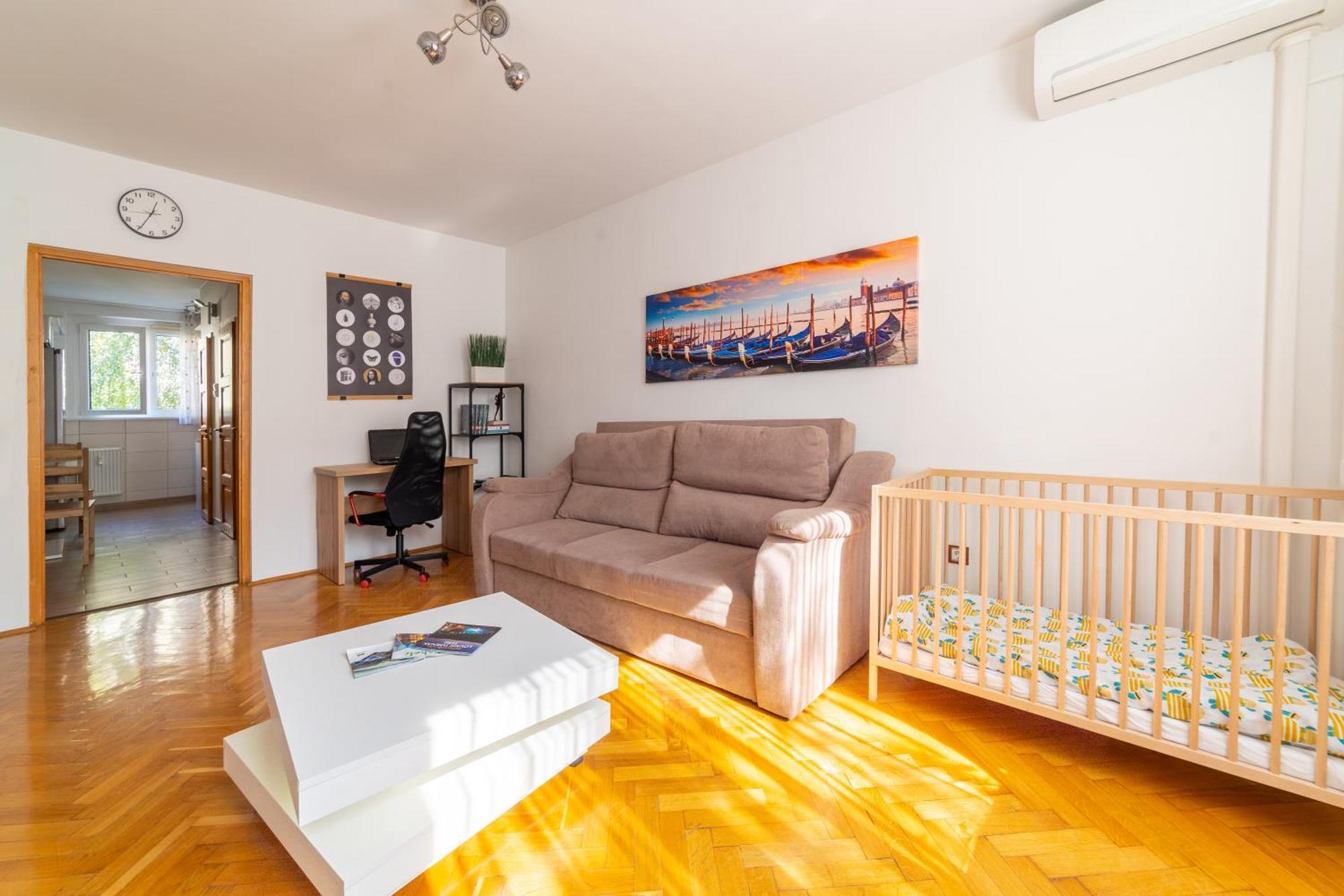 Comfort 14 -- Stylish Netflix, Wi-fi & Parking Miskolc